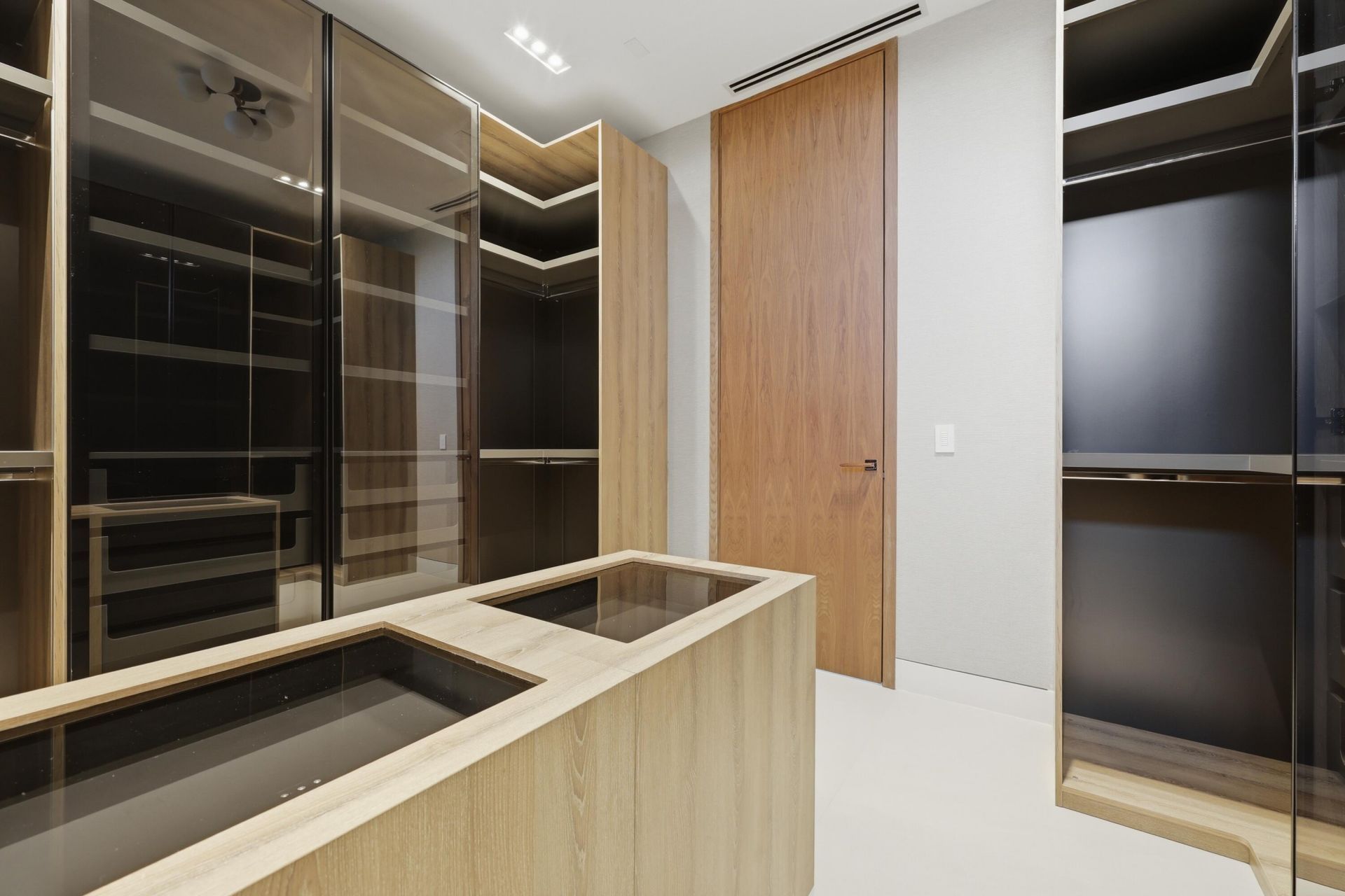 930 S Shore Drive, Miami Beach, FL 33141 Photo