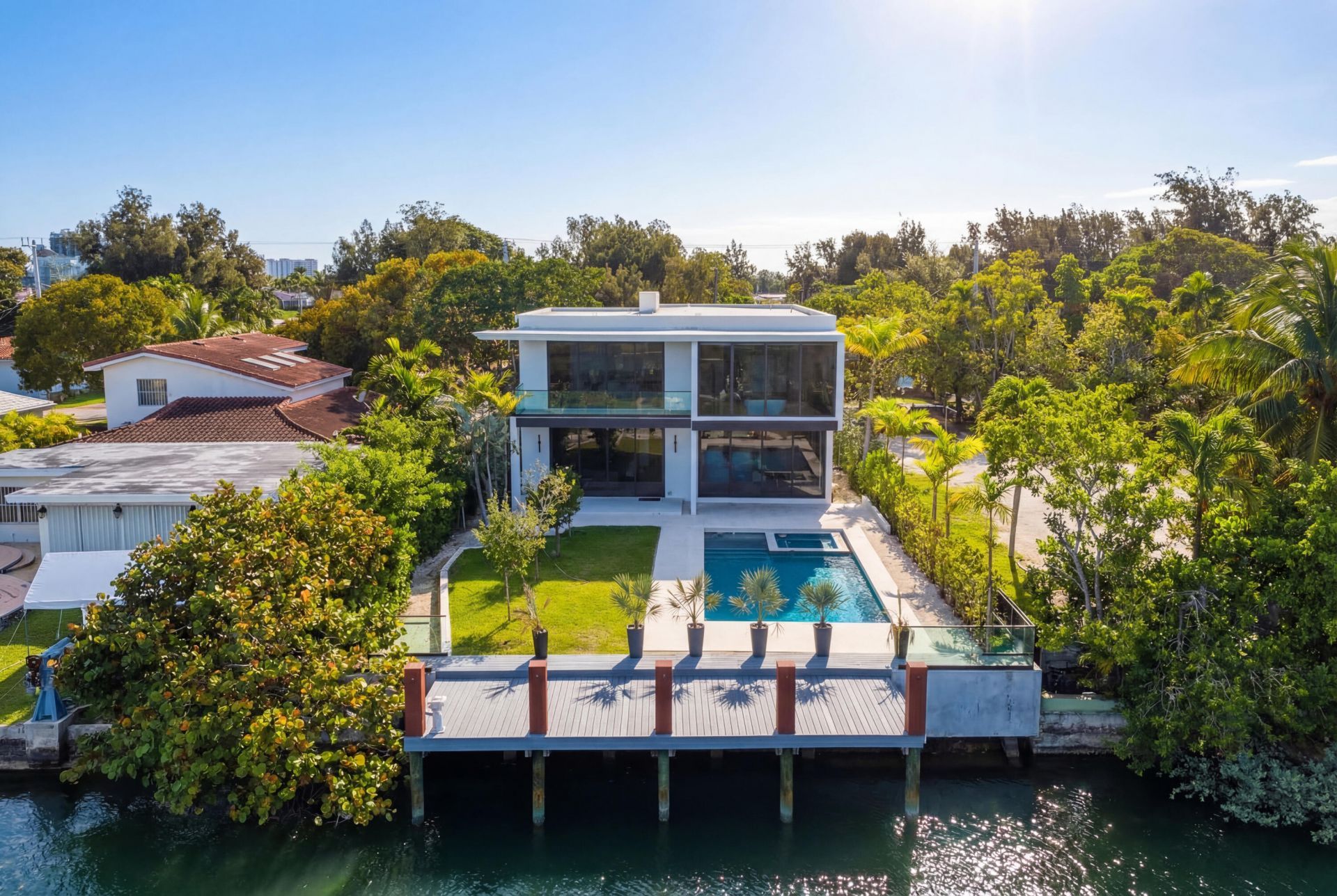 930 S Shore Drive, Miami Beach, FL 33141 Photo