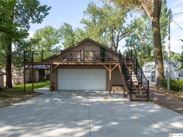 S-1032 Platte Shore Drive, Fremont, NE 68025