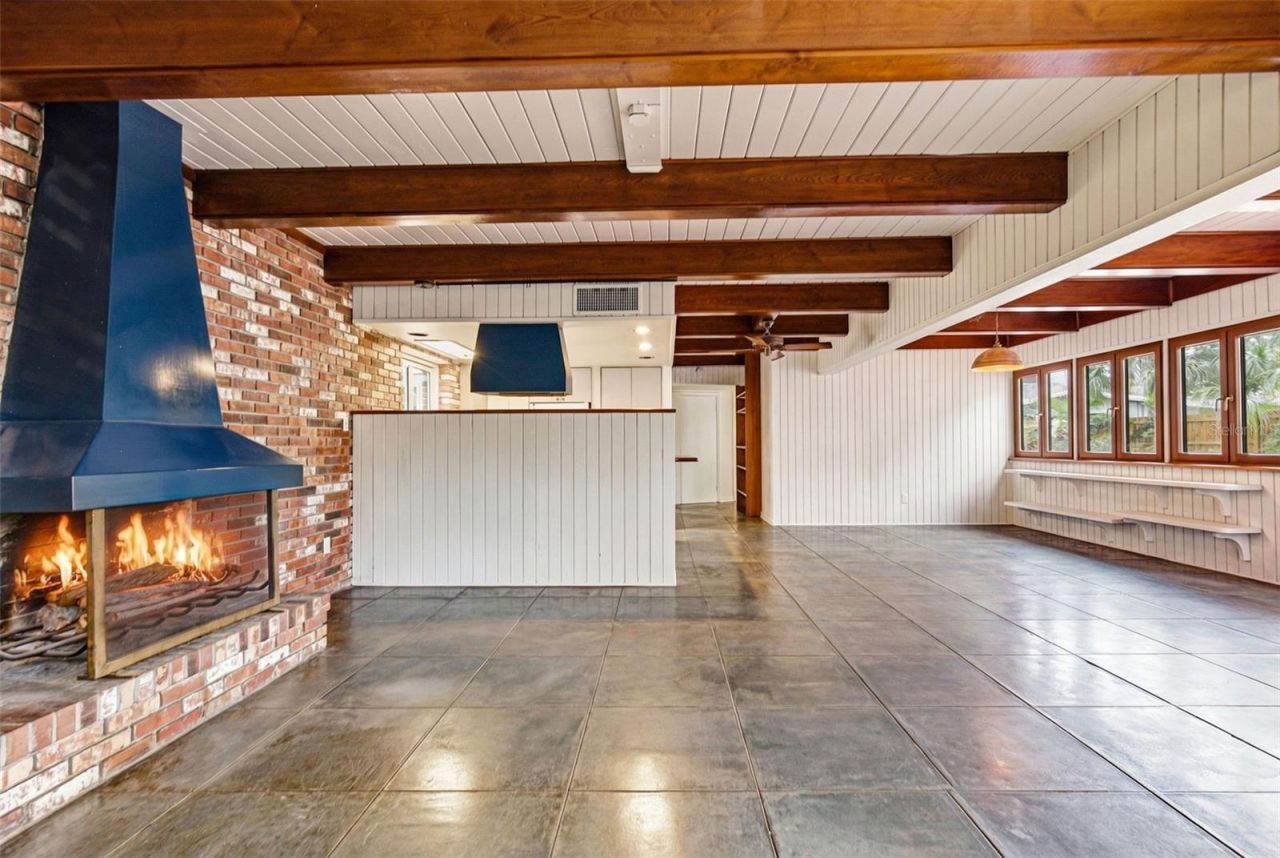 1239 Alcazar Way S, Saint Petersburg, FL 33705 Photo