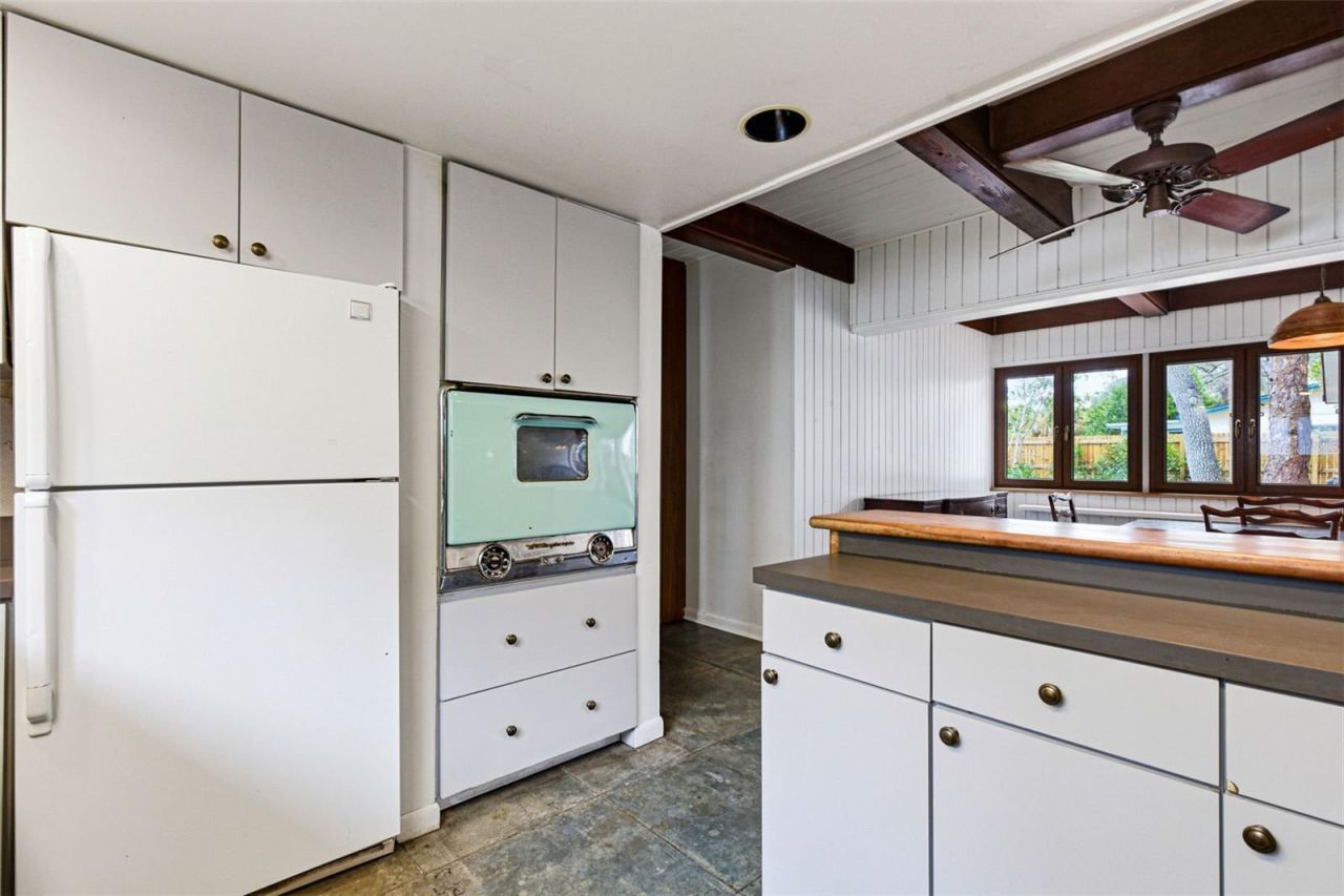 1239 Alcazar Way S, Saint Petersburg, FL 33705 Photo