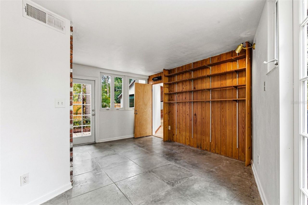 1239 Alcazar Way S, Saint Petersburg, FL 33705 Photo