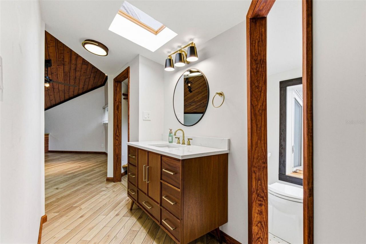 1239 Alcazar Way S, Saint Petersburg, FL 33705 Photo