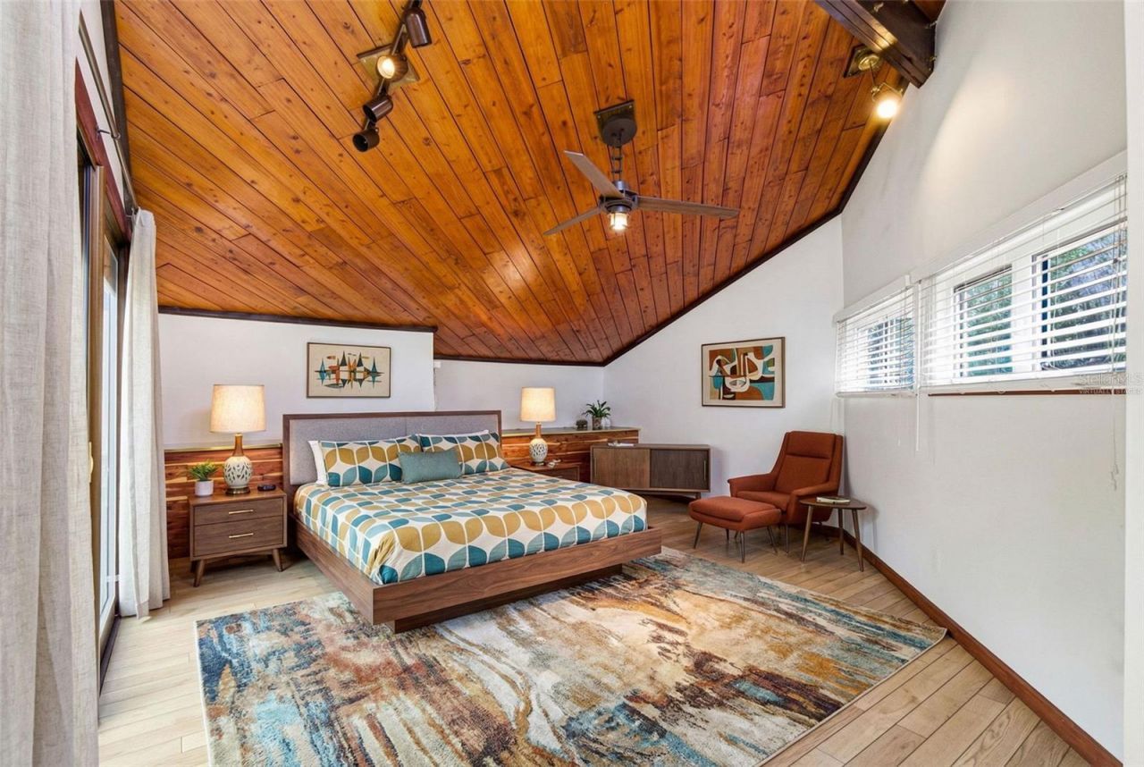 1239 Alcazar Way S, Saint Petersburg, FL 33705 Photo