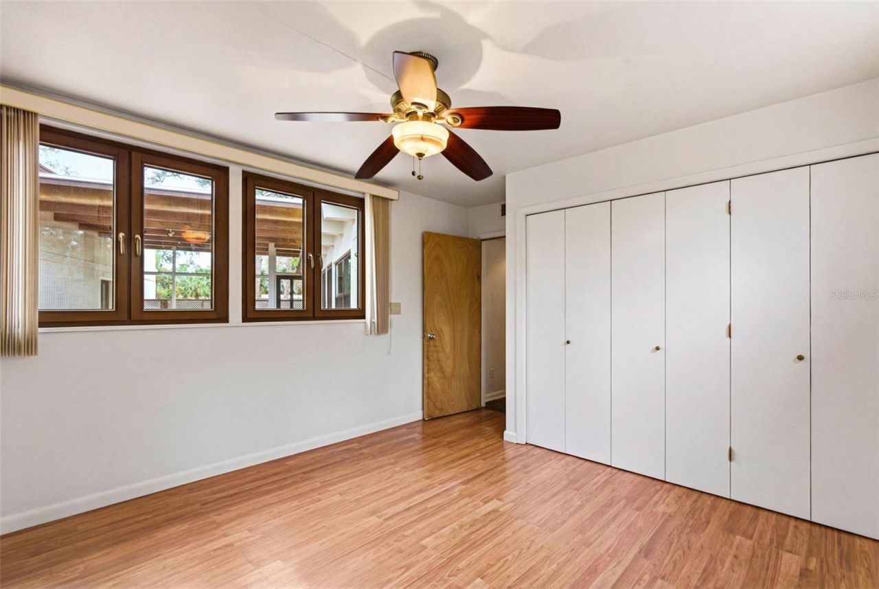 1239 Alcazar Way S, Saint Petersburg, FL 33705 Photo