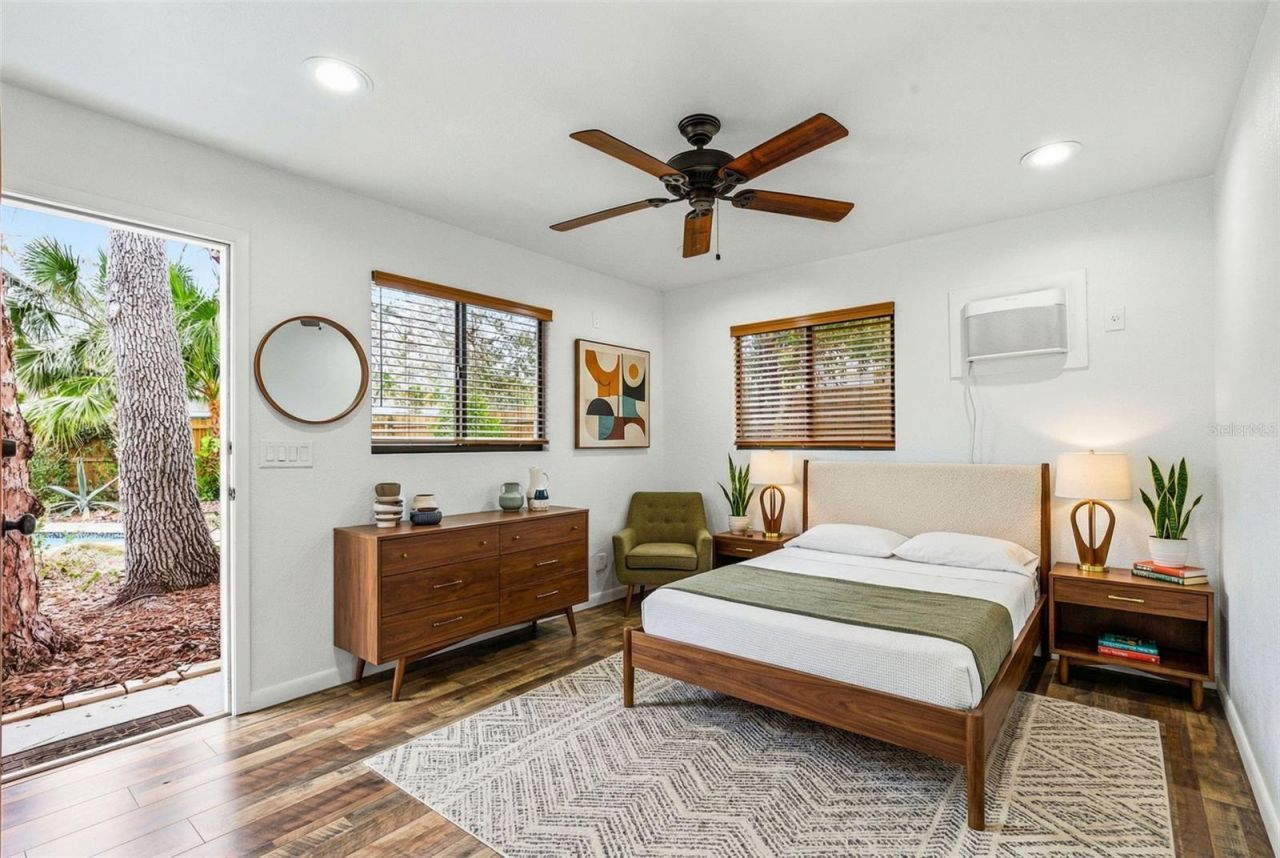 1239 Alcazar Way S, Saint Petersburg, FL 33705 Photo