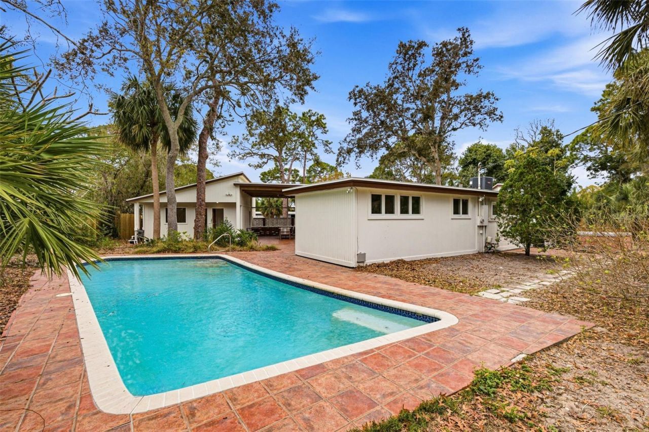 1239 Alcazar Way S, Saint Petersburg, FL 33705 Photo