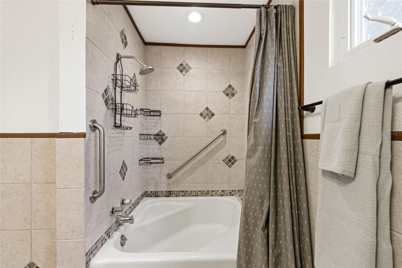 1239 Alcazar Way S, Saint Petersburg, FL 33705 Photo