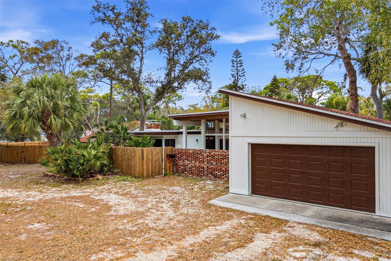 1239 Alcazar Way S, Saint Petersburg, FL 33705 Photo