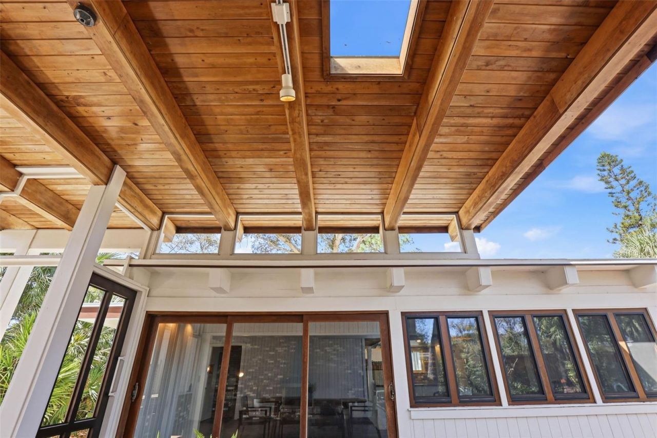 1239 Alcazar Way S, Saint Petersburg, FL 33705 Photo