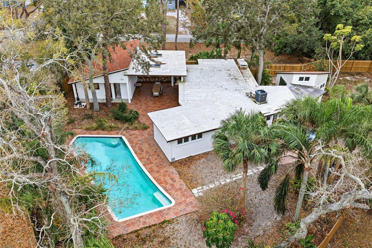 1239 Alcazar Way S, Saint Petersburg, FL 33705 Photo