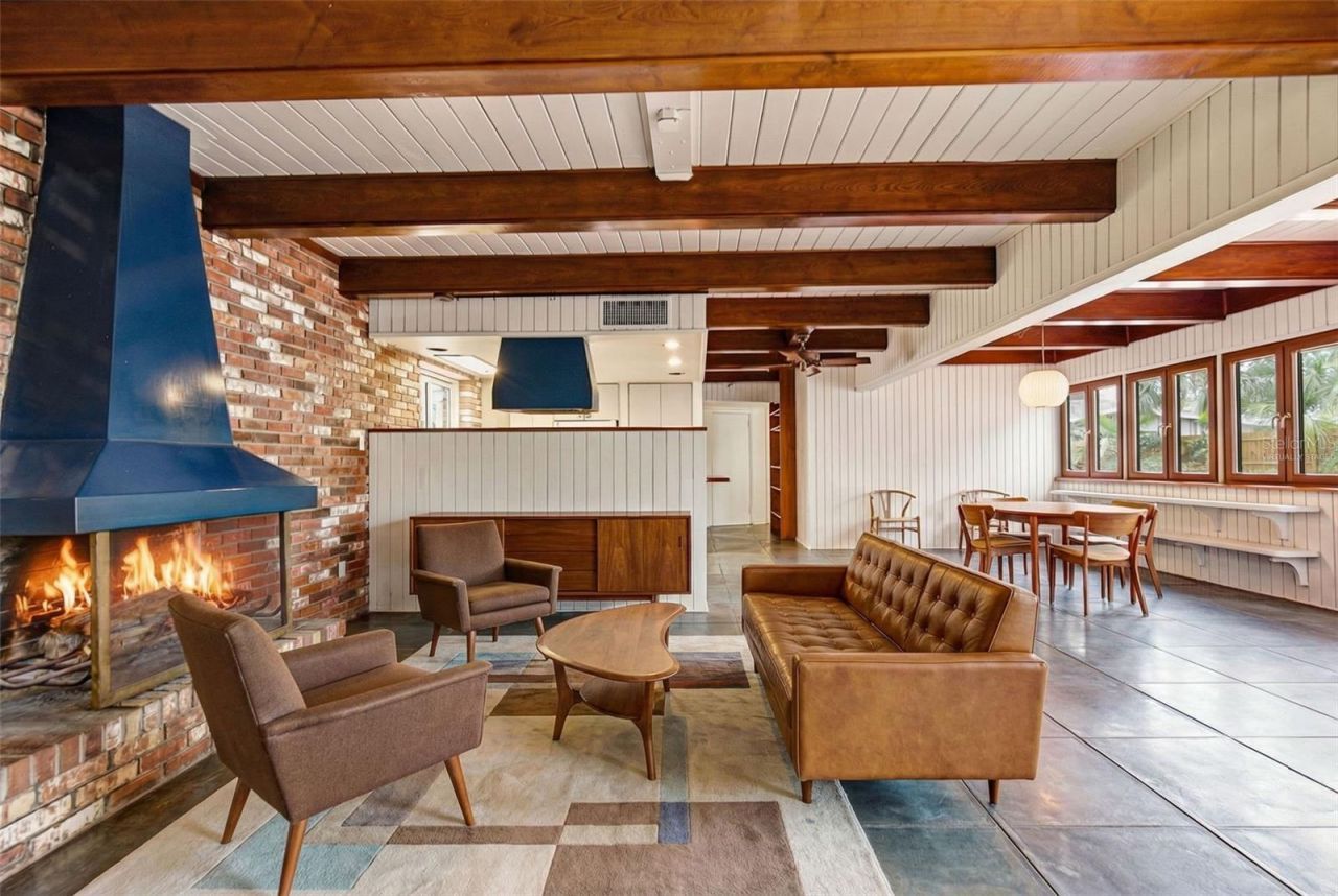 1239 Alcazar Way S, Saint Petersburg, FL 33705 Photo