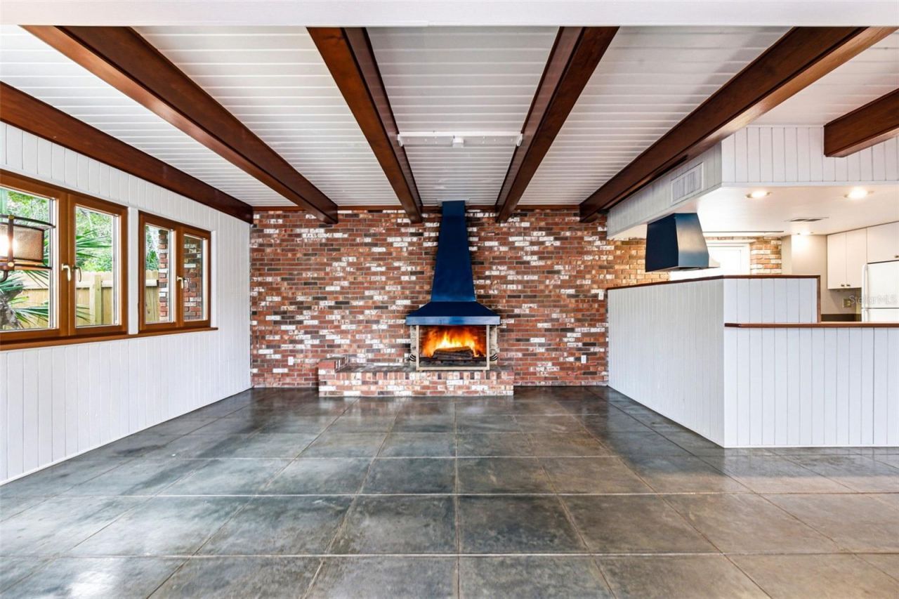 1239 Alcazar Way S, Saint Petersburg, FL 33705 Photo