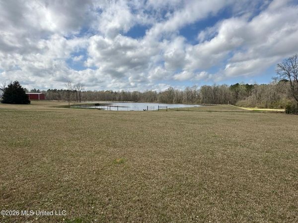 Barnes Road, Florence, MS 39073