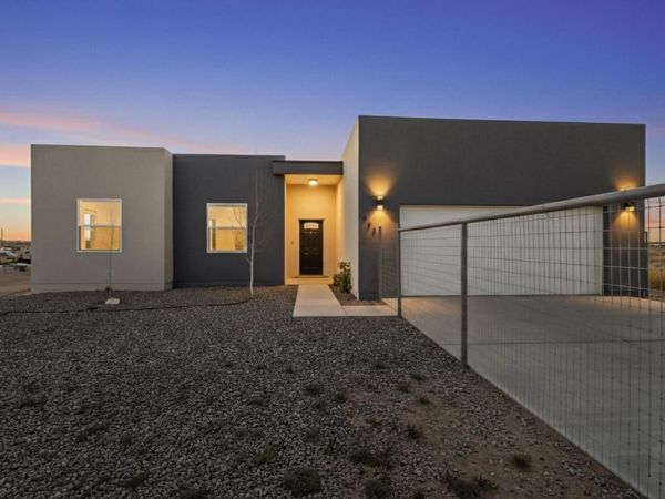 890 Idalia Road SW, Rio Rancho, NM 87124