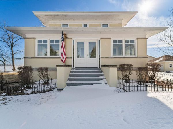 59480 Lincoln Highway, Nevada, IA 50201