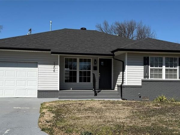 1206 Monroe Drive, Shawnee, OK 74804
