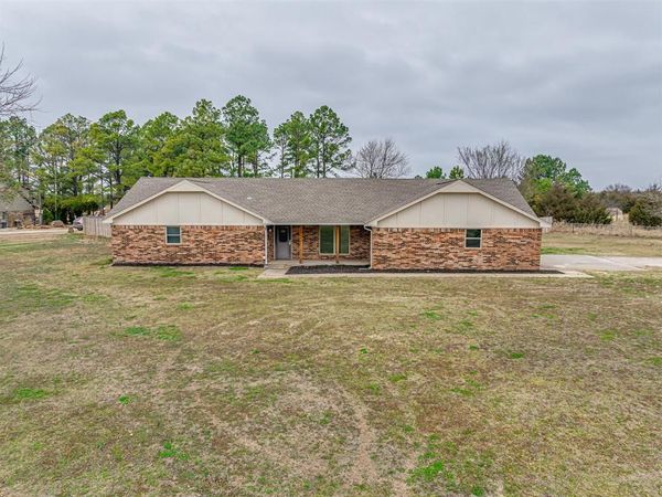 16 Orlando Drive, Shawnee, OK 74804