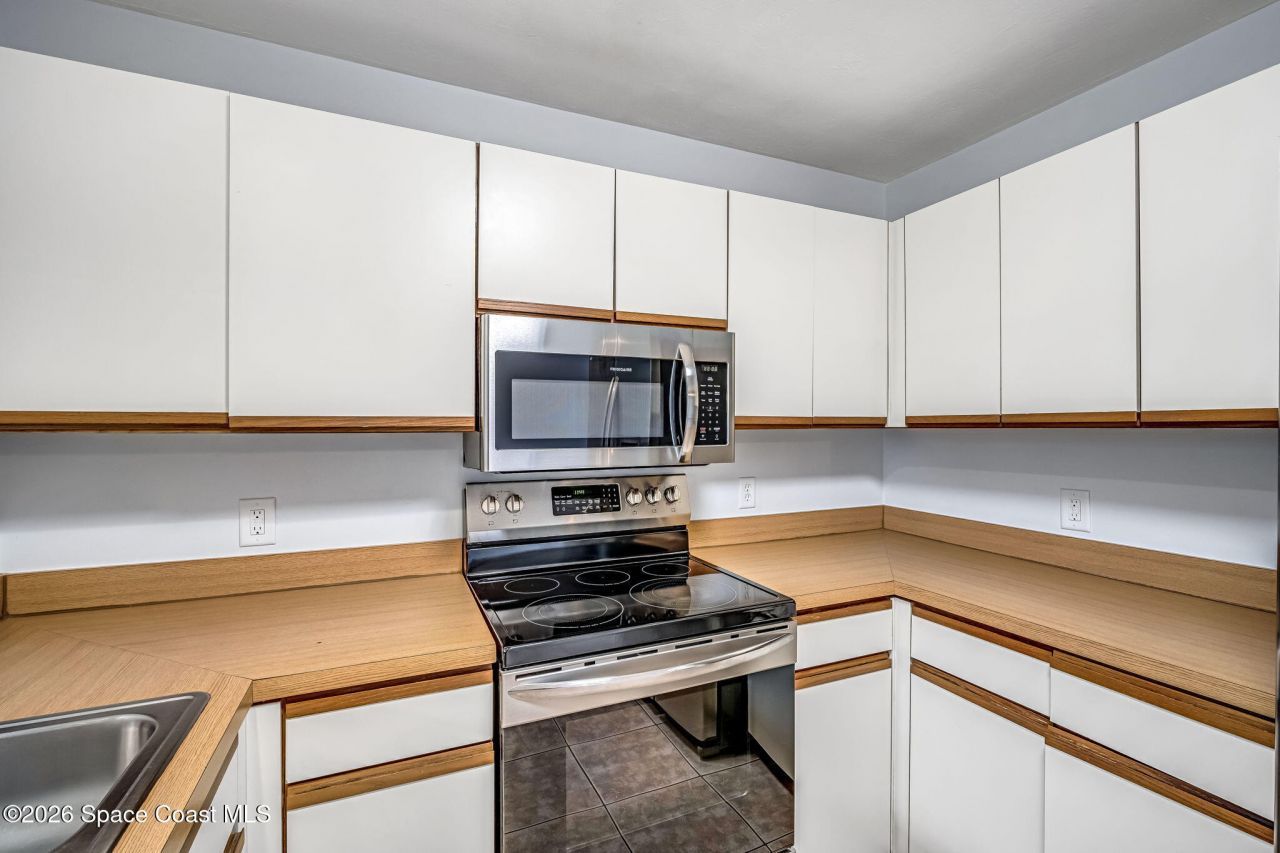 7815 Maplewood Drive , Unit 701, Melbourne, FL 32904 Photo