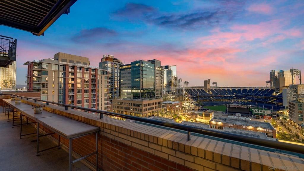 877 Island Ave, Unit 1006, San Diego, CA 92101 Main Photo