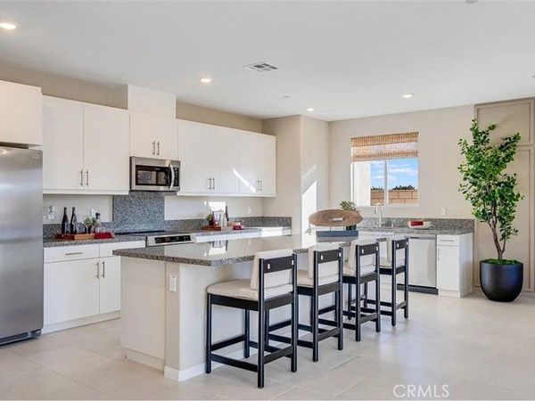 7486 Bucknell Avenue, Hesperia, CA 92345