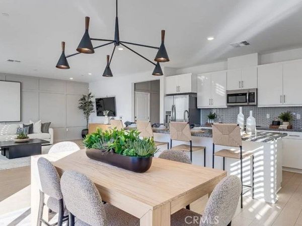 7483 Bucknell Avenue, Hesperia, CA 92345