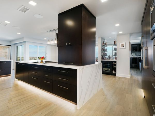 700 E Hildebrand, Unit APT 1301, San Antonio, TX 78212