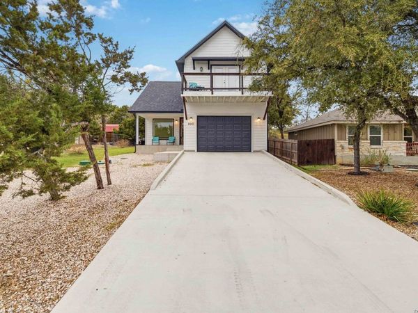 2061 Robin Hood, Canyon Lake, TX 78133