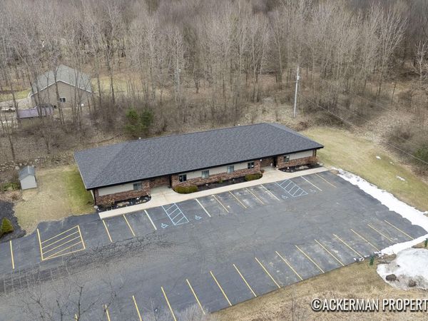 450 Meadow Run Drive, Hastings, MI 49058