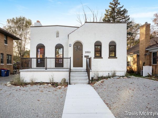 2053 Paris Avenue SE, Grand Rapids, MI 49507