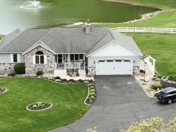 65650 Dailey Road, Edwardsburg, MI 49112