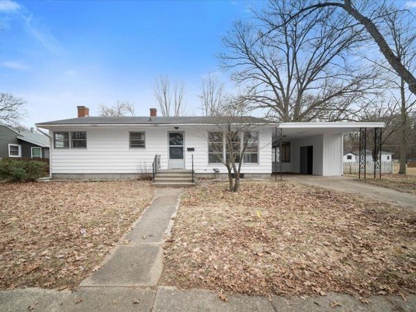 209 S State Street, Paw Paw, MI 49079