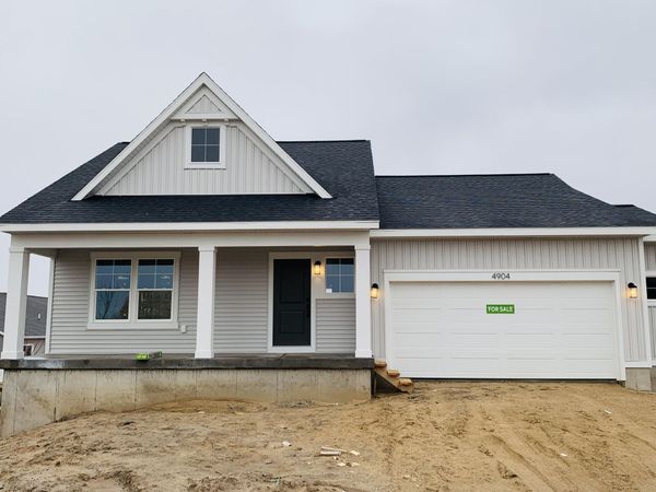 4904 Bethpage Drive NW, Comstock Park, MI 49321
