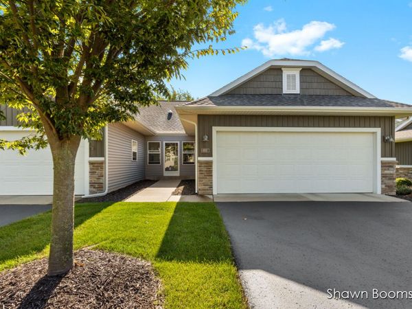 8105 Amber Crest Drive SW, Byron Center, MI 49315