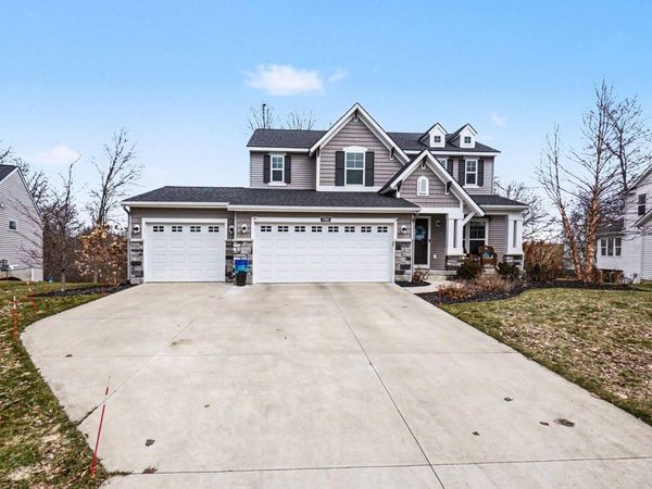 7918 Carlisle Crossings Boulevard SW, Byron Center, MI 49315
