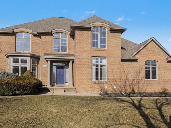 49308 Dominion Court, Canton, MI 48187