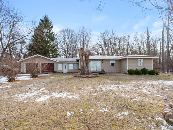 633 Oak, Athens, MI 49011