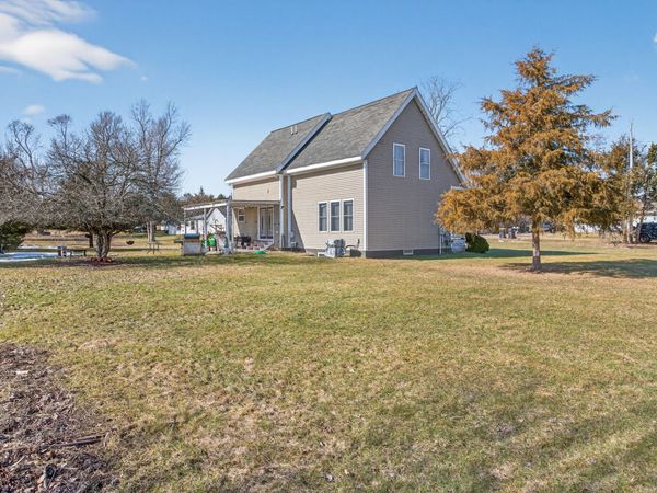 129 Kathy Lane, Brooklyn, MI 49230