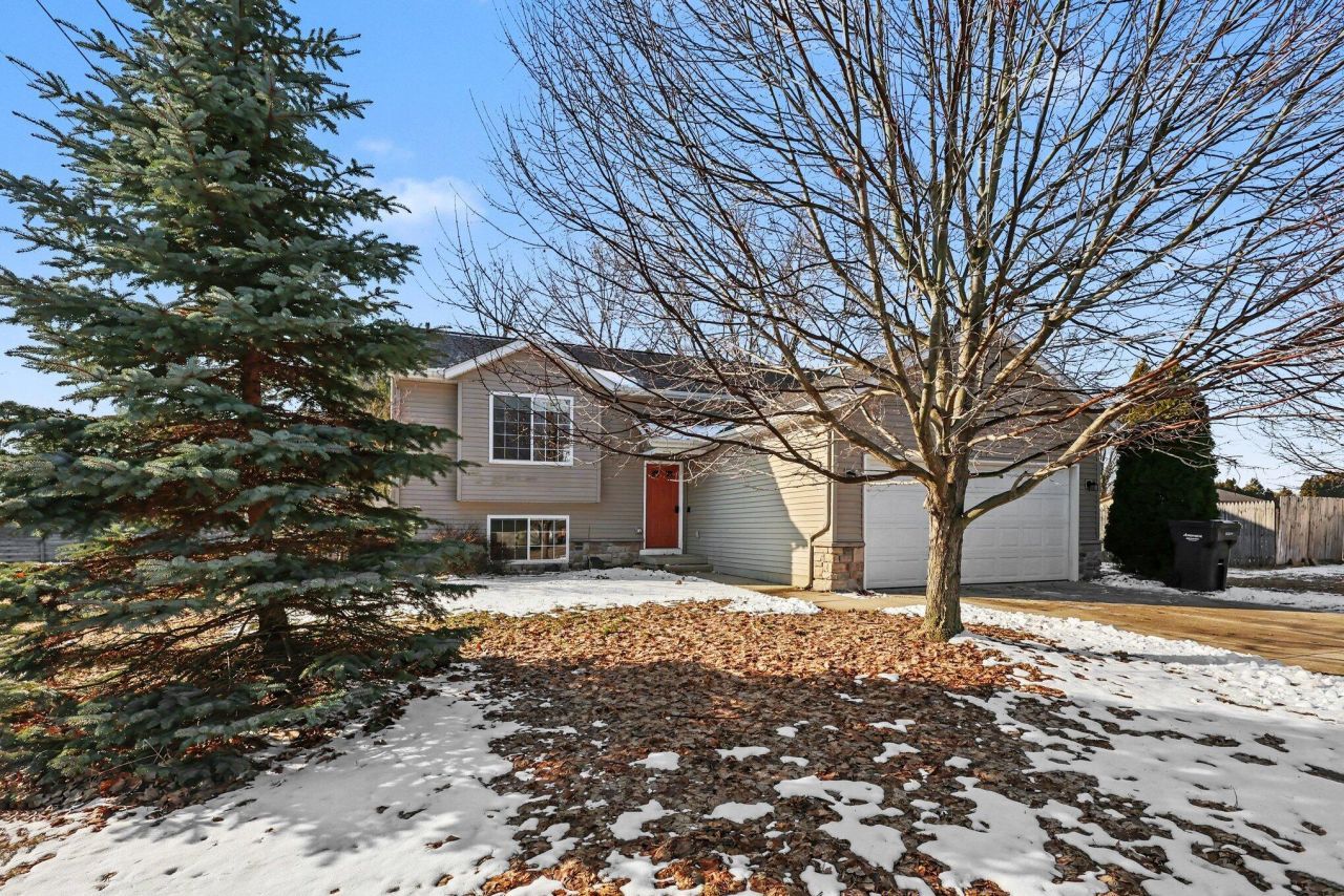 2272 Baldwin Street, Jenison, MI 49428 Main Photo