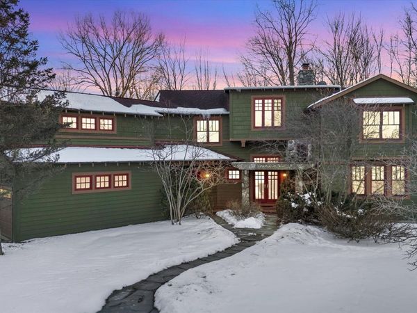 1246 Rose Center Road, Fenton, MI 48430