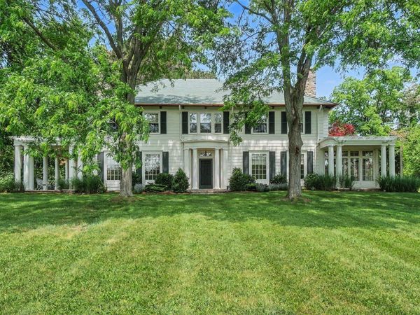 3215 W Dobson Place, Ann Arbor, MI 48105