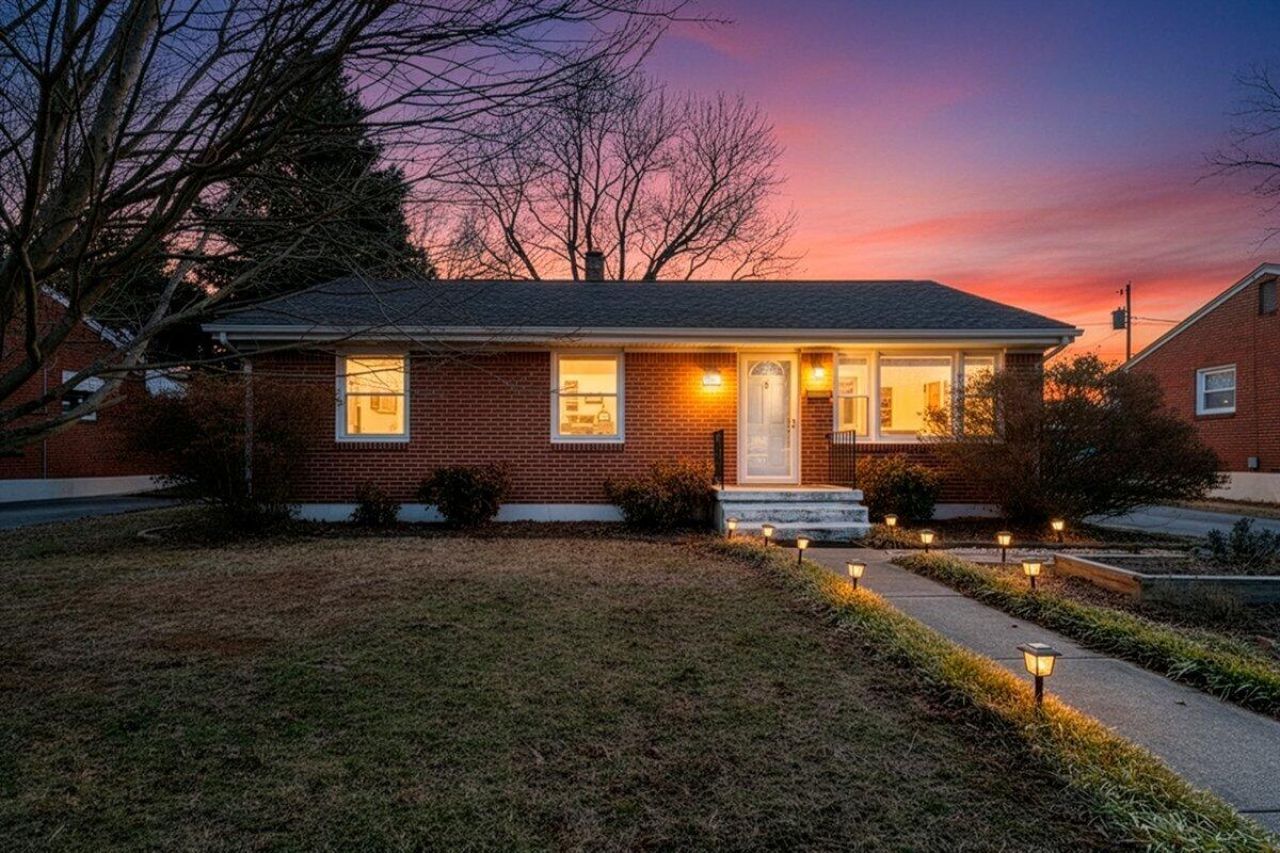 139 Hurst Ave Ne, Roanoke, VA 24012 Main Photo