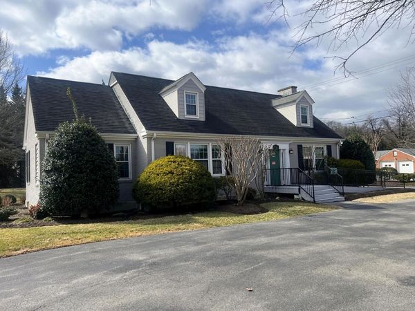 904 Apperson DR, Salem, VA 24153