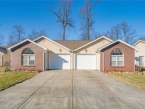 4888 Shadow Oak Drive , Austintown, OH 44515