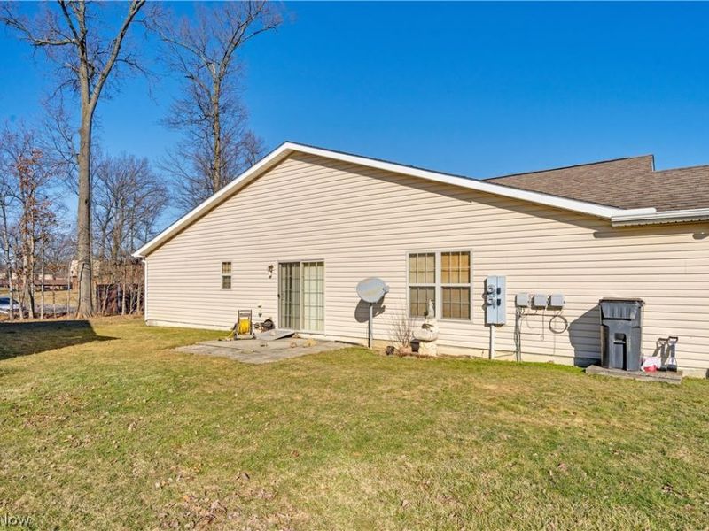 4888 Shadow Oak Drive , Austintown, OH 44515 Photo 4