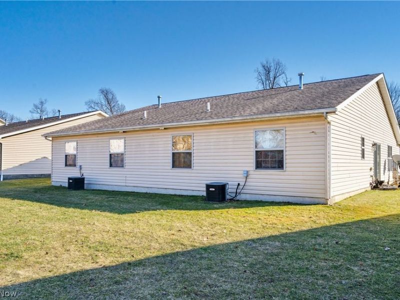 4888 Shadow Oak Drive , Austintown, OH 44515 Photo 5