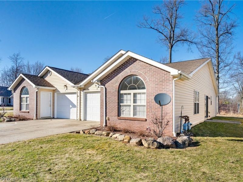 4888 Shadow Oak Drive , Austintown, OH 44515 Photo 7