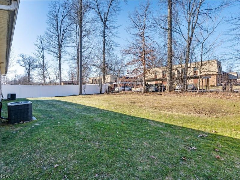 4828 Shadow Oak Drive , Austintown, OH 44515 Photo 5