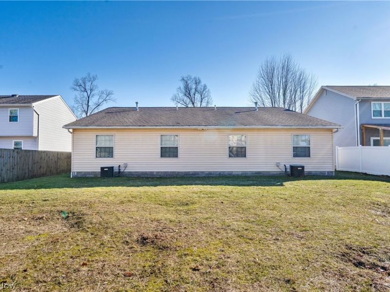 4828 Shadow Oak Drive , Austintown, OH 44515 Photo 6