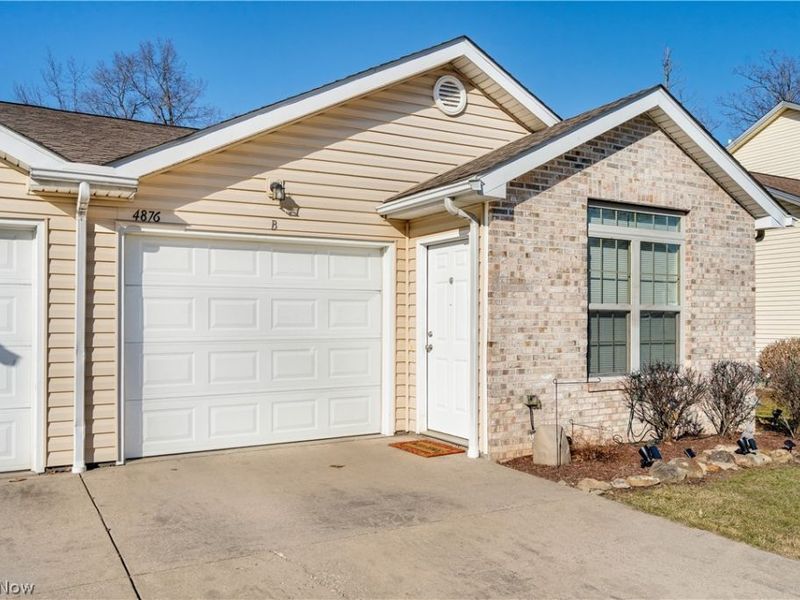 4876 Shadow Oak Drive , Austintown, OH 44515 Photo 7